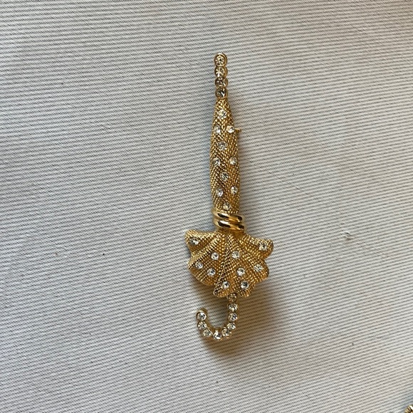 AVON RHINESTONE umbrella pin - Picture 1 of 6
